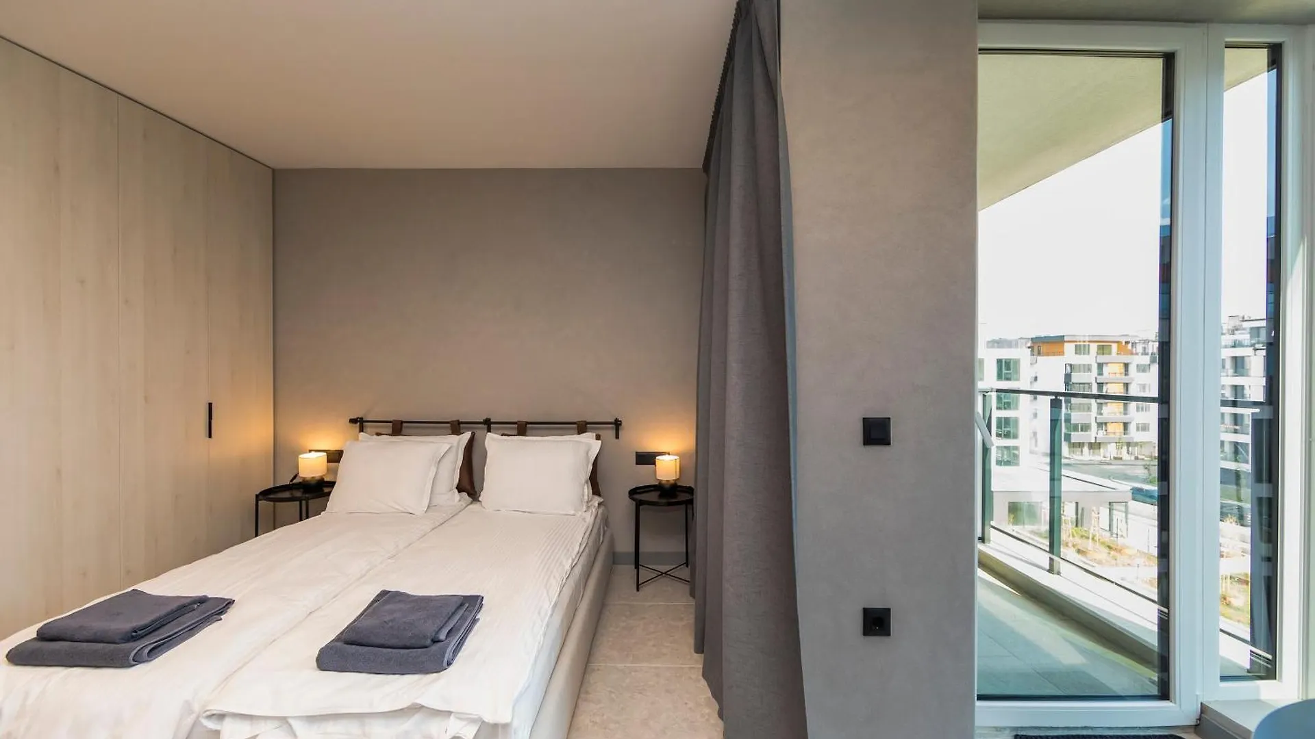 Eleve Residences - Obsidian Studios Sofya